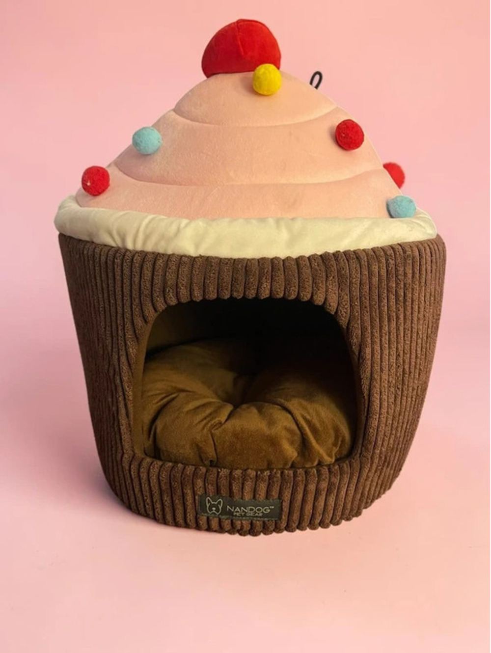 Nandog Pet Gear (Cup Cake Bed)